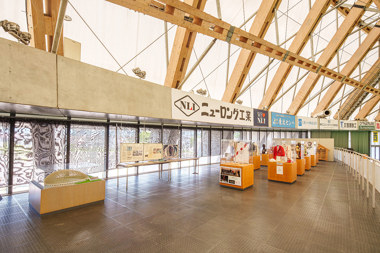 2F展示コーナー